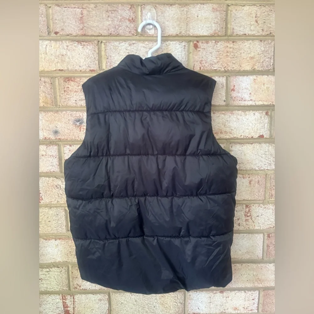 Old Navy Black Puffer Vest size S(6-7)